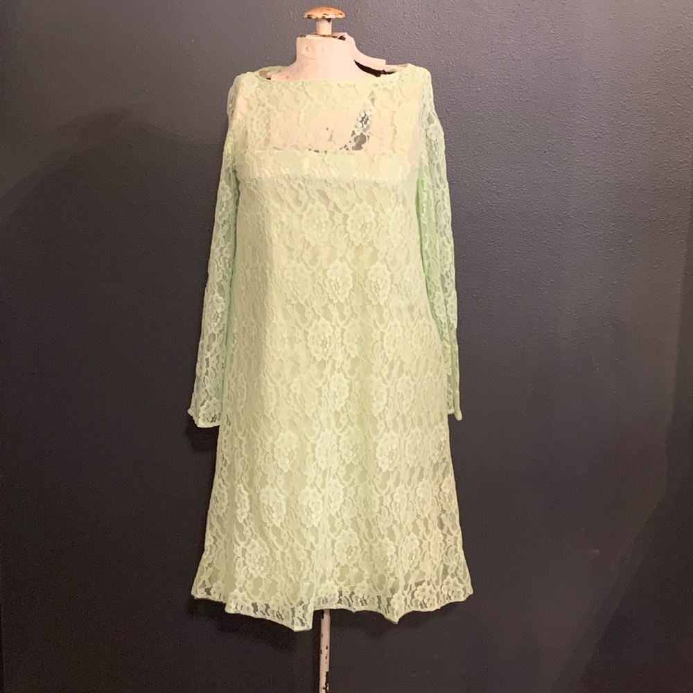 Vintage 60’s Lace Long Sleeve Dress in Light Lime Green
